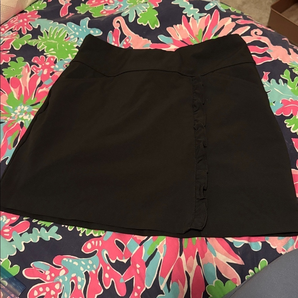 Lilly Pulitzer Beatriz Skort UPF 50+, Style# 012315, Size 0, Onyx - Picture 4 of 11